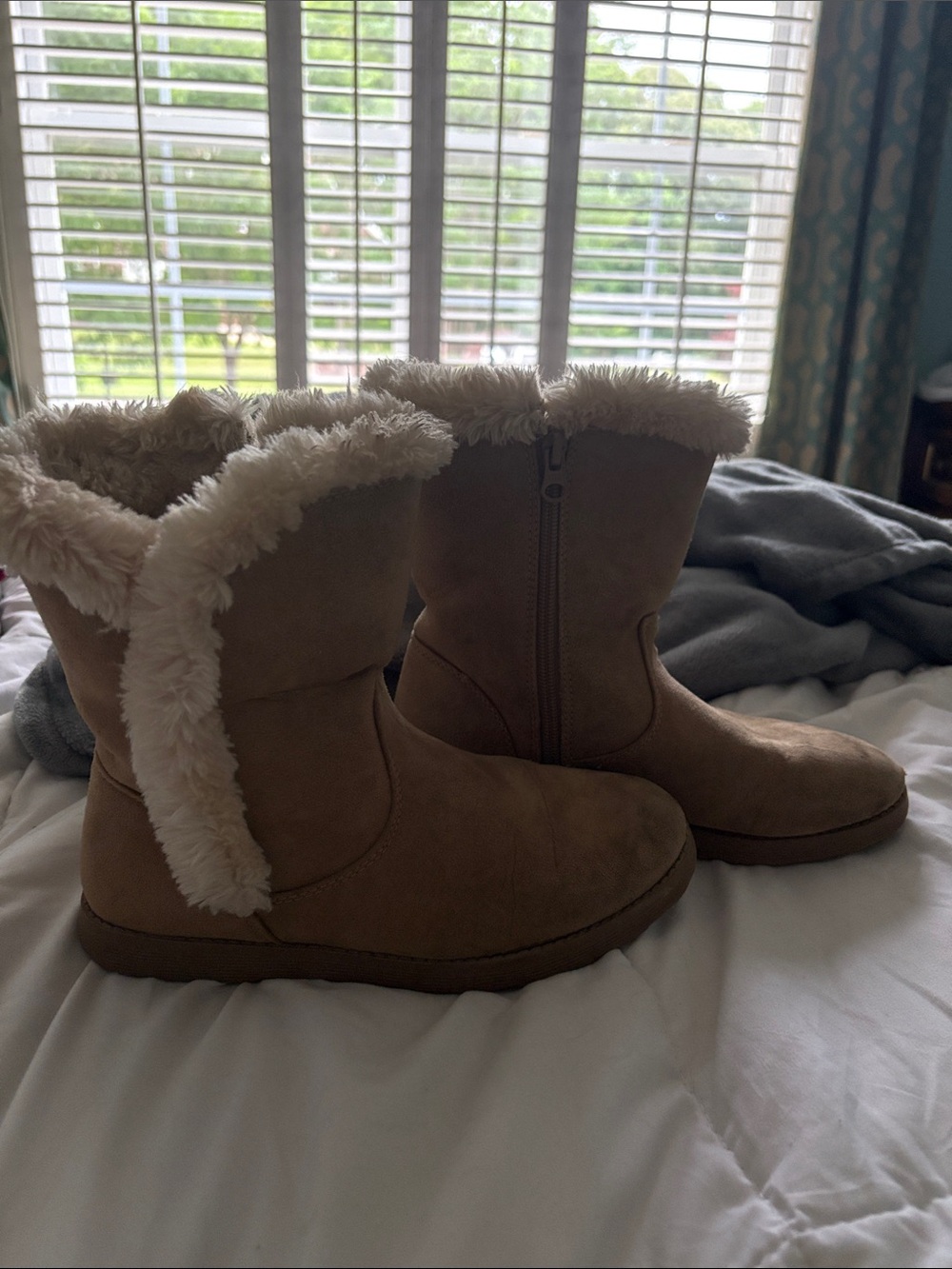 Cat & Jack Tan Faux-Shearling Mid-Calf Boots